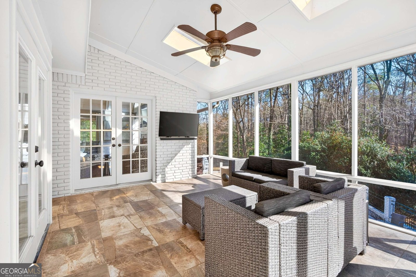 7745 Dunvegan Close Sandy Springs - Photo 21