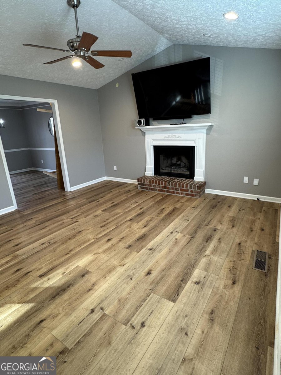 391 Walnut Drive Woodstock - Photo 9