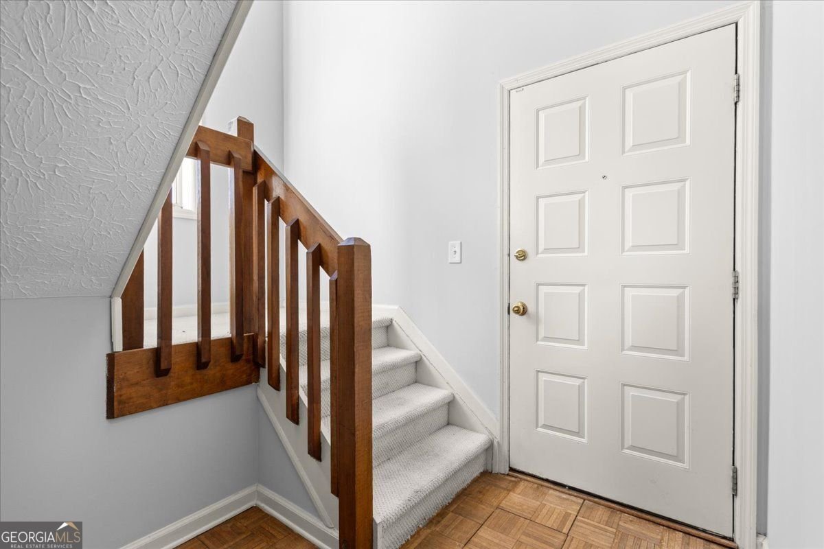 209 Riverview Drive Marietta - Photo 7