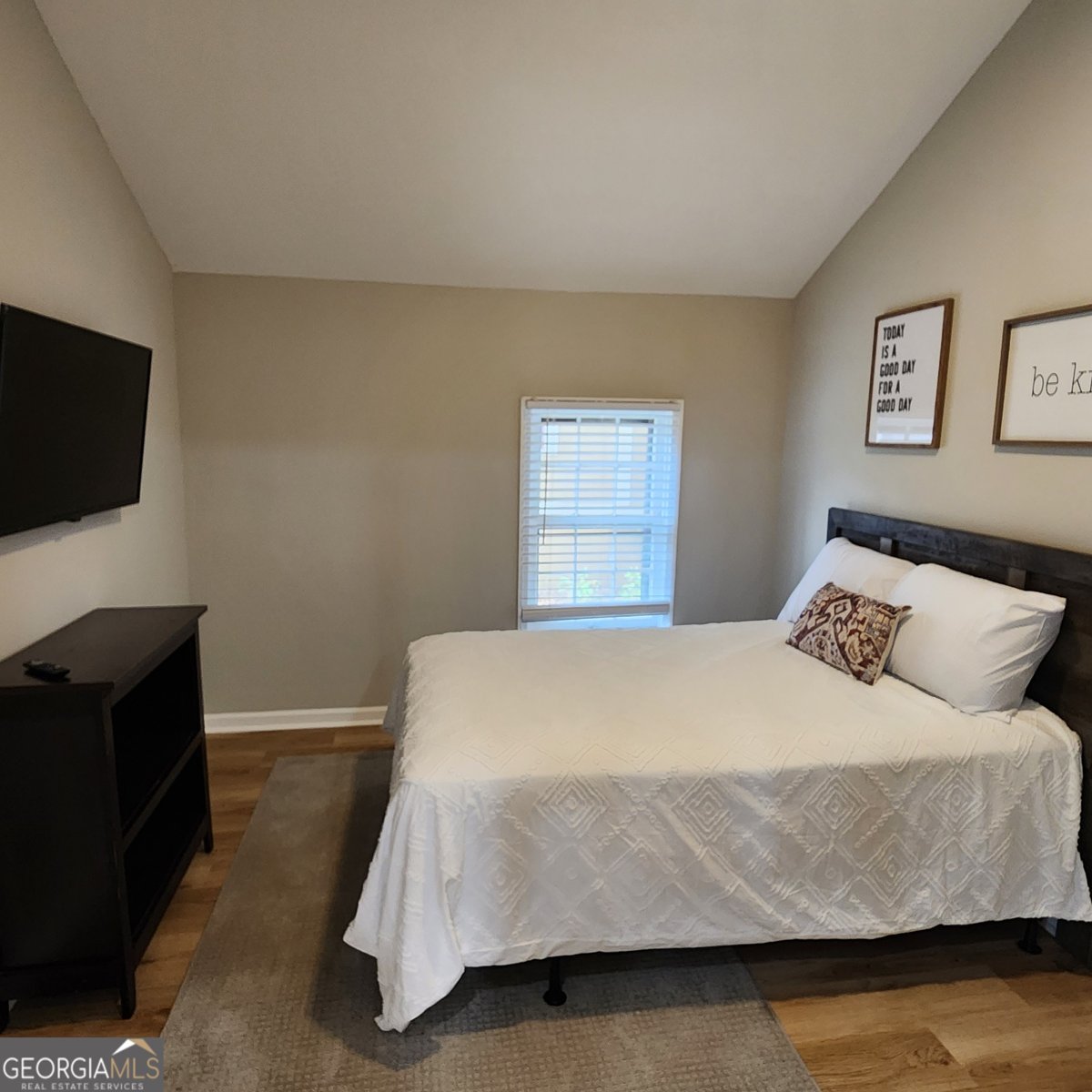 1301 Cambridge Avenue East Point - Photo 6