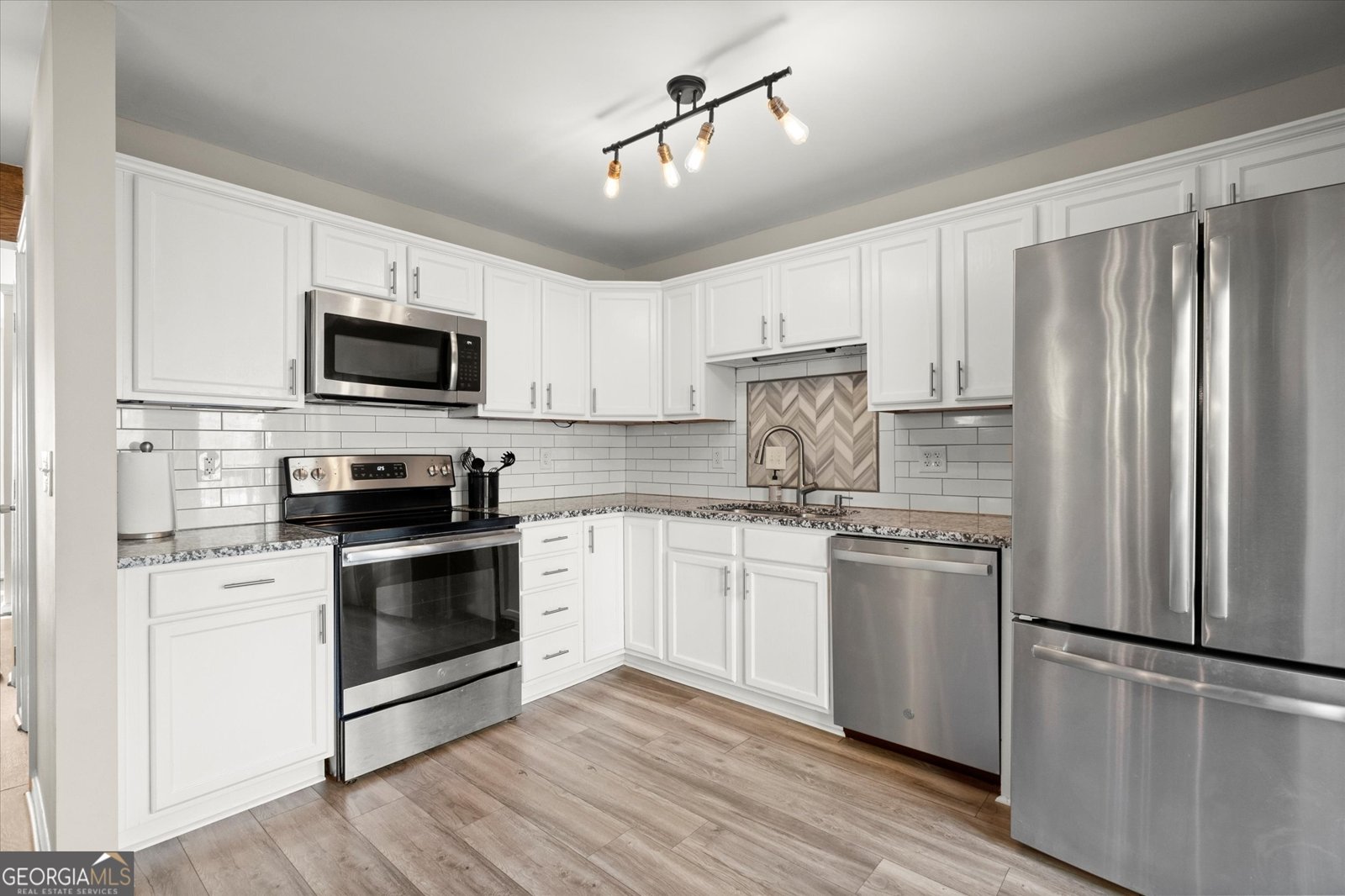 8933 Carroll Manor Drive Atlanta - Photo 13