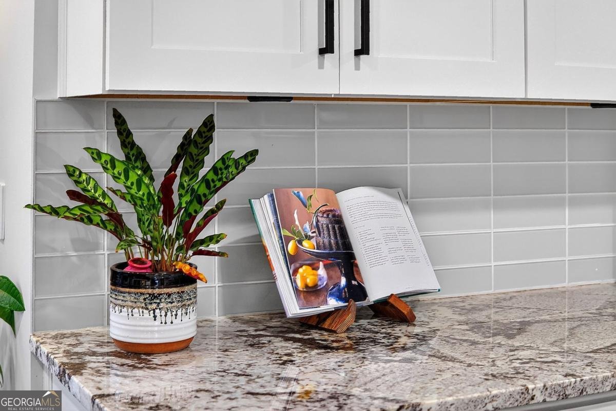 571 Tahoe Circle Stone Mountain - Photo 18