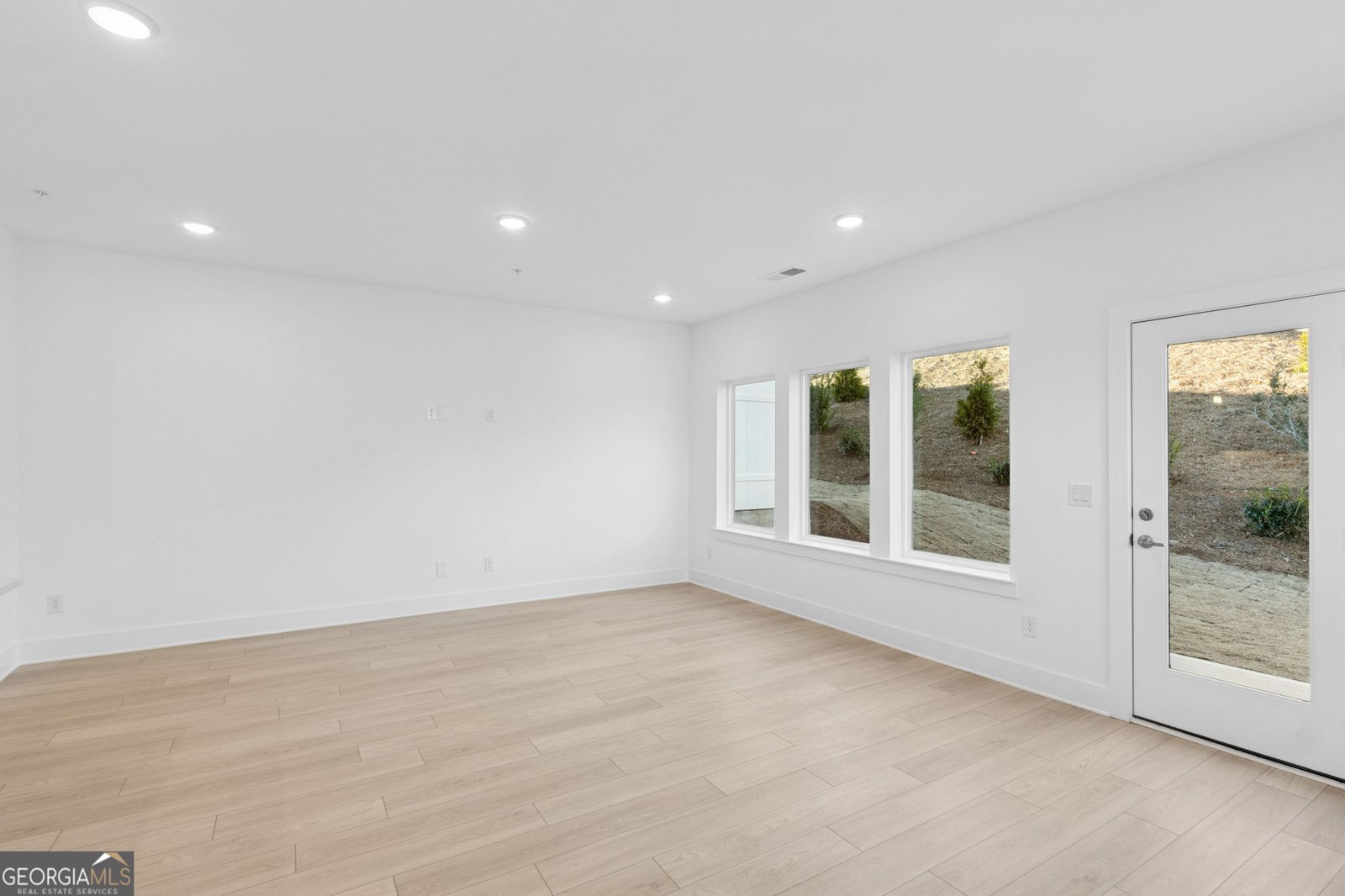 195 Redbud Road Canton - Photo 7