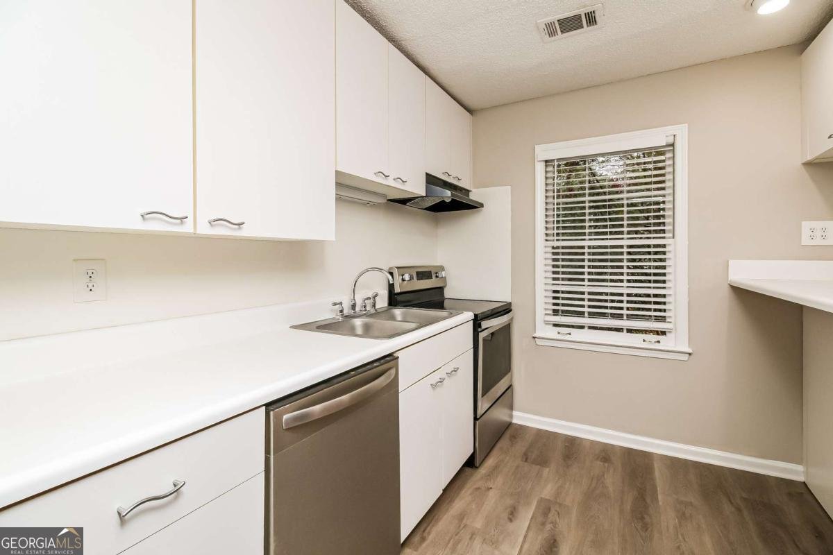 2536 Lakeshore Drive Conyers - Photo 10