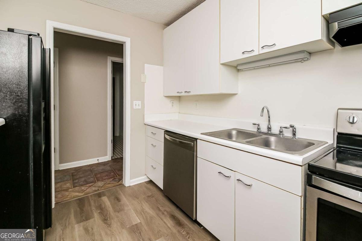 2536 Lakeshore Drive Conyers - Photo 8