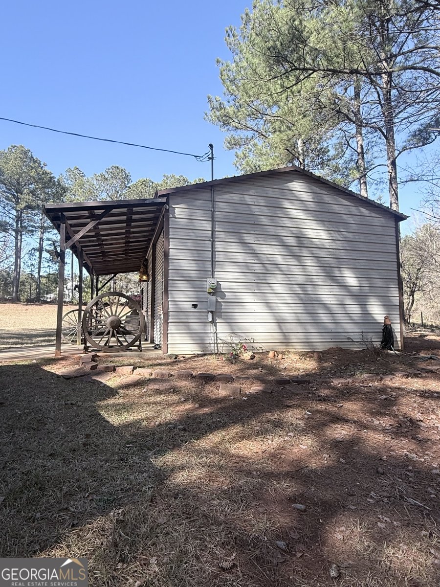 670 Jefferies Road Shady Dale - Photo 9