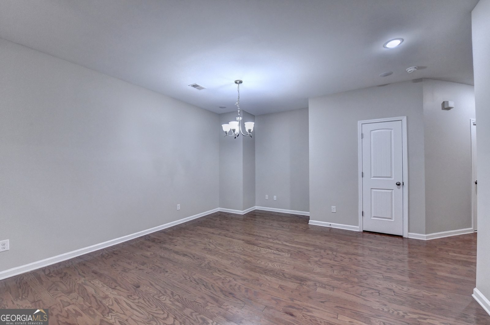 5805 Sheppard Drive Cumming - Photo 7