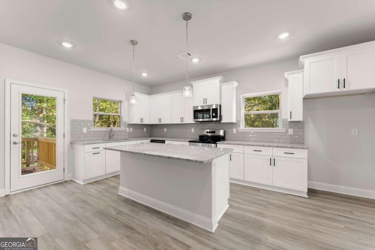 661 Forest Way Cornelia - Photo 14