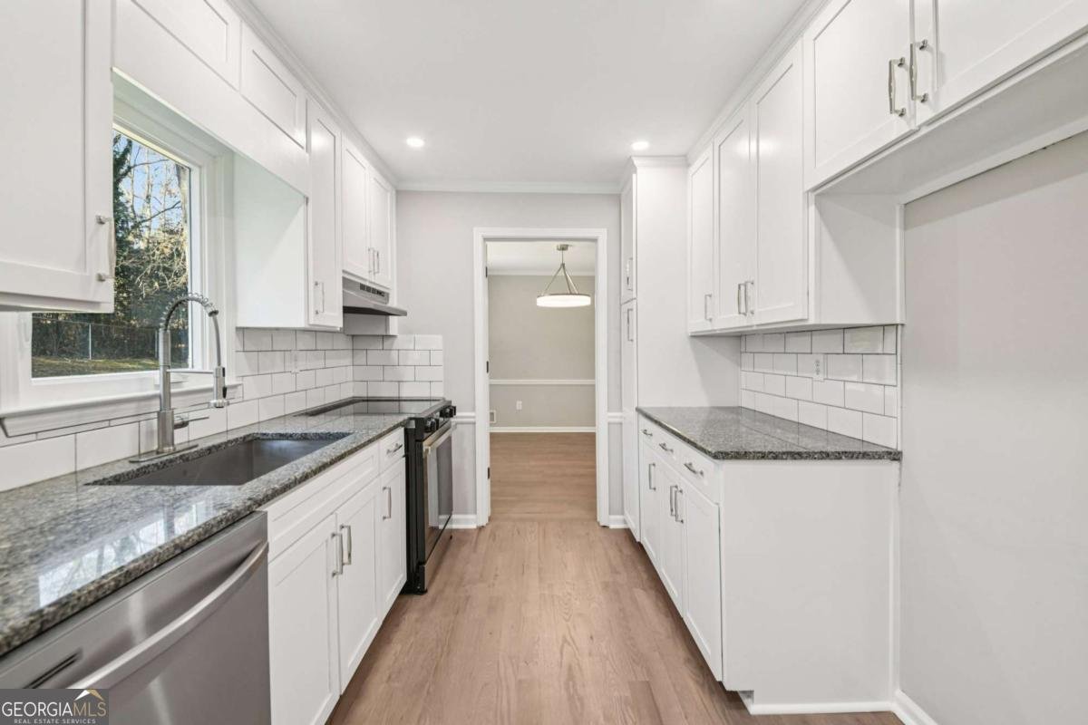 4658 Robie Road Lilburn - Photo 8