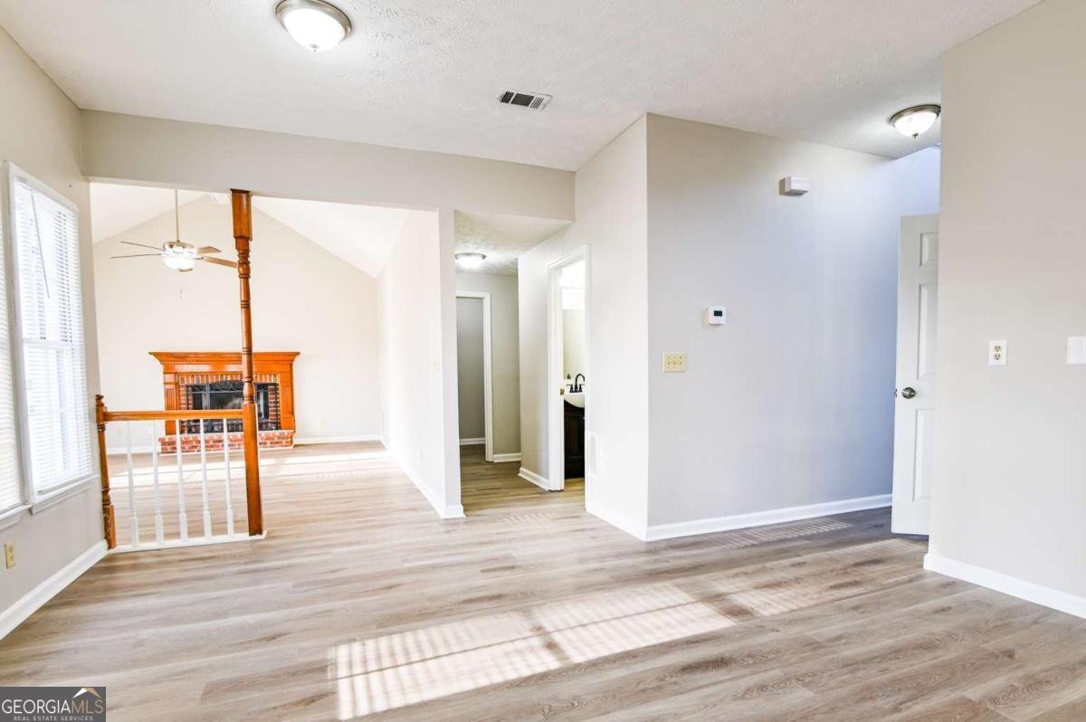 410 Meadowfield Trail Lawrenceville - Photo 13