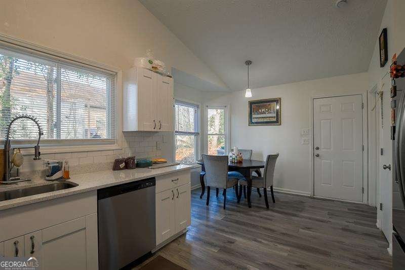 1575 Canberra Drive Stone Mountain - Photo 12