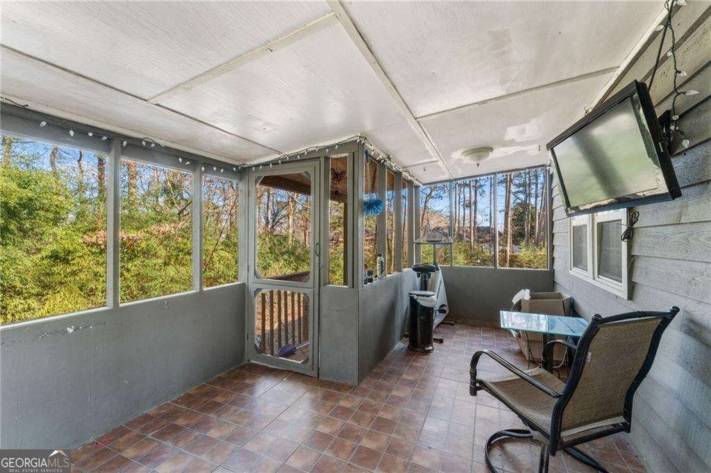 512 Wood Crest Court Woodstock - Photo 18