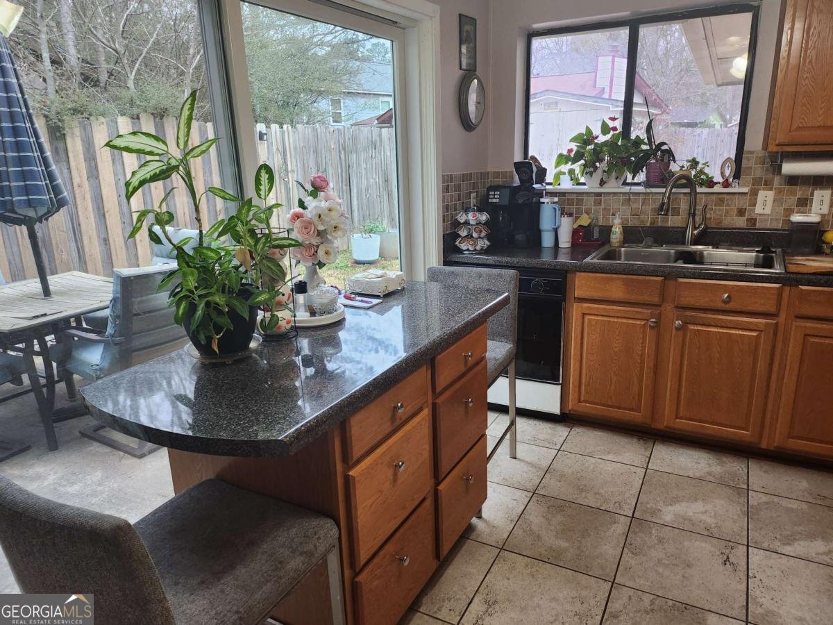 4645 Shannon Court Union City - Photo 9