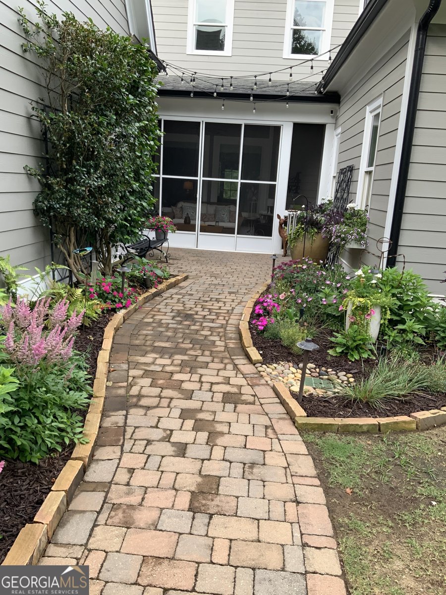 411 Tralee Court Statham - Photo 61