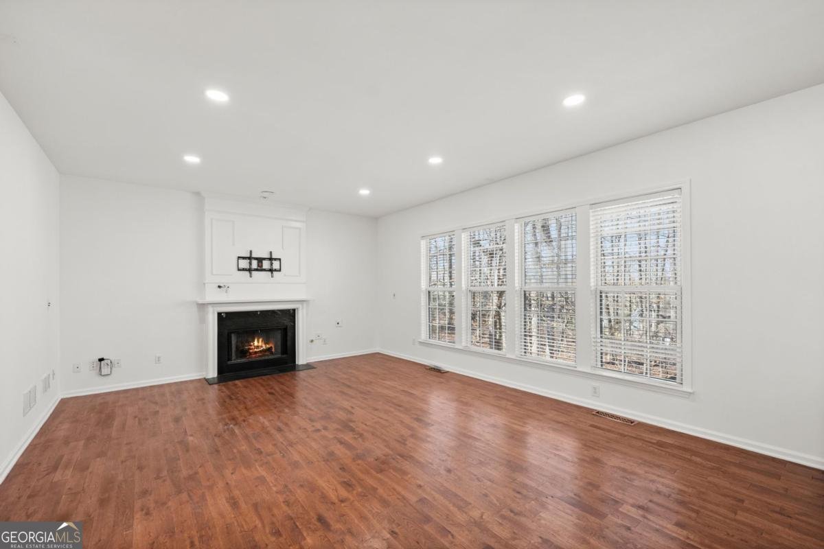 5157 Wellisford Court Suwanee - Photo 13