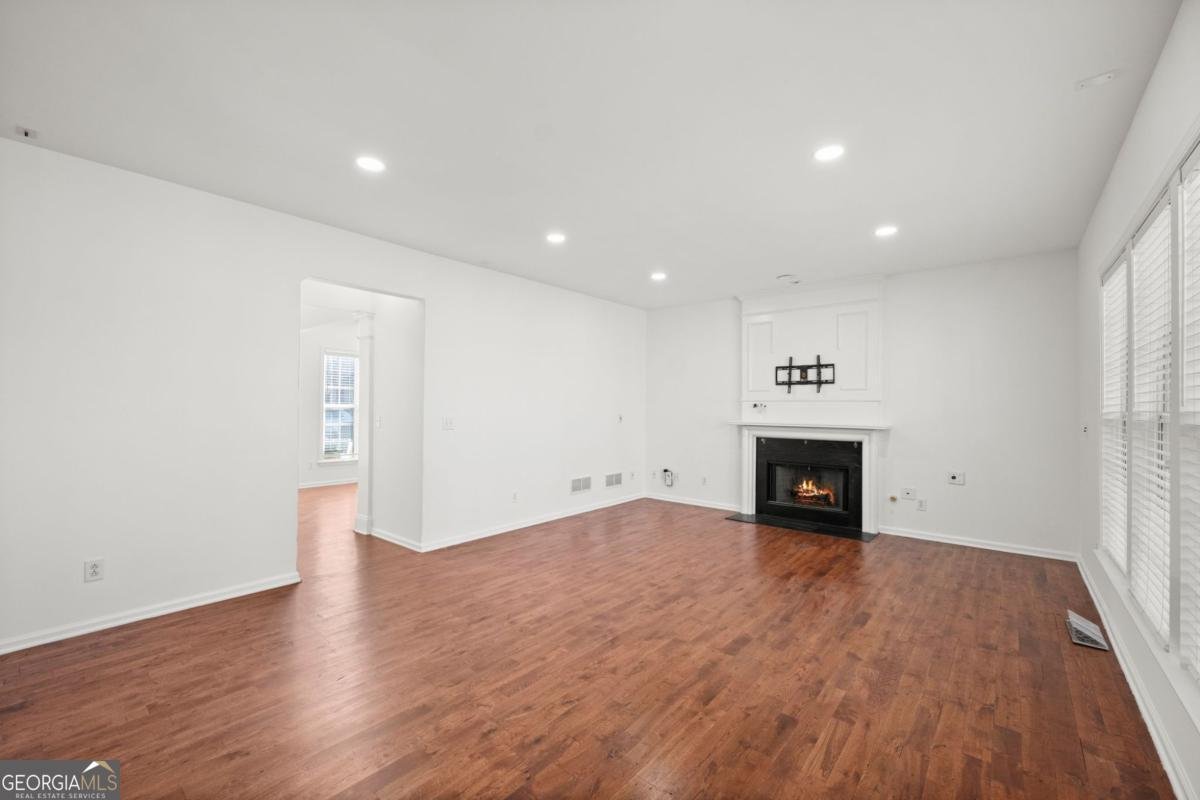 5157 Wellisford Court Suwanee - Photo 14