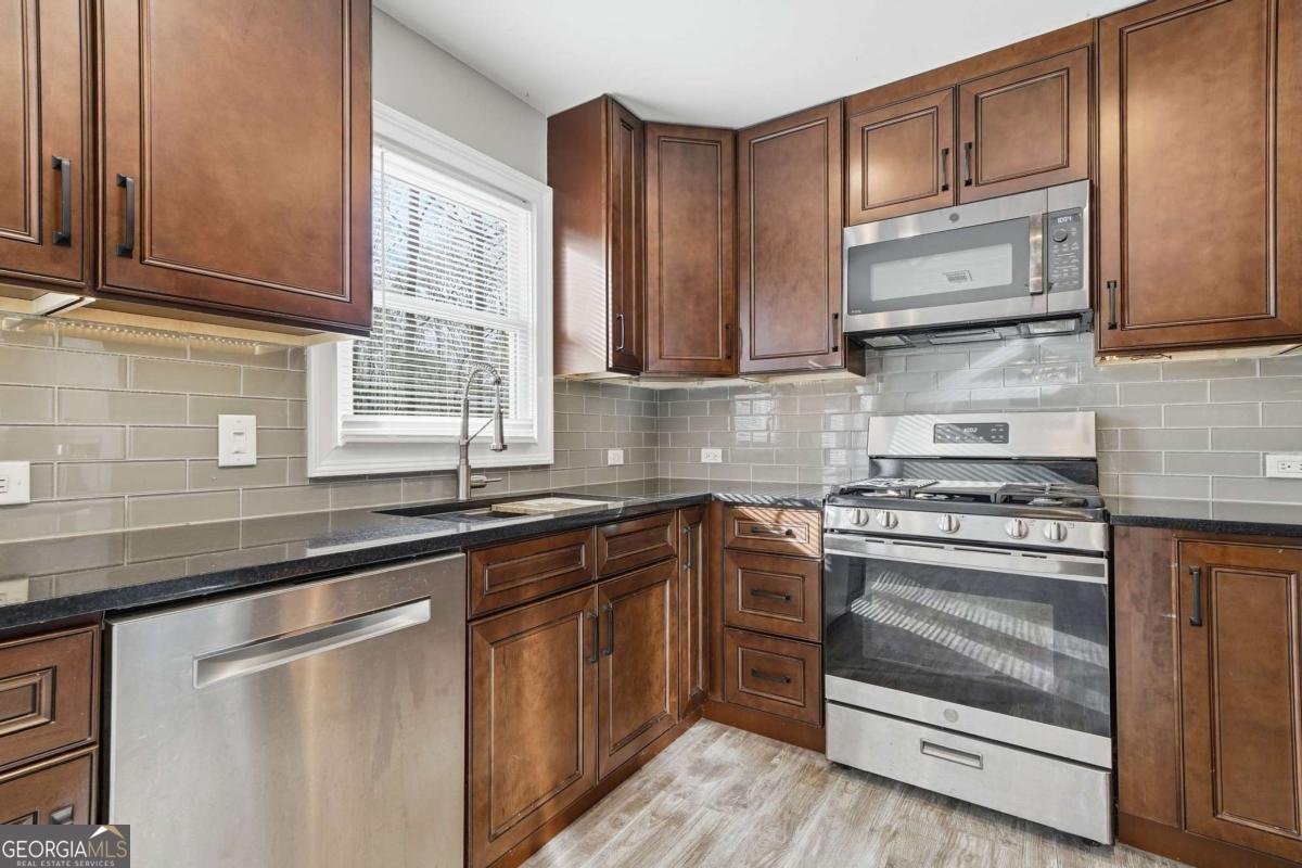 103 Port Victoria Way Woodstock - Photo 8