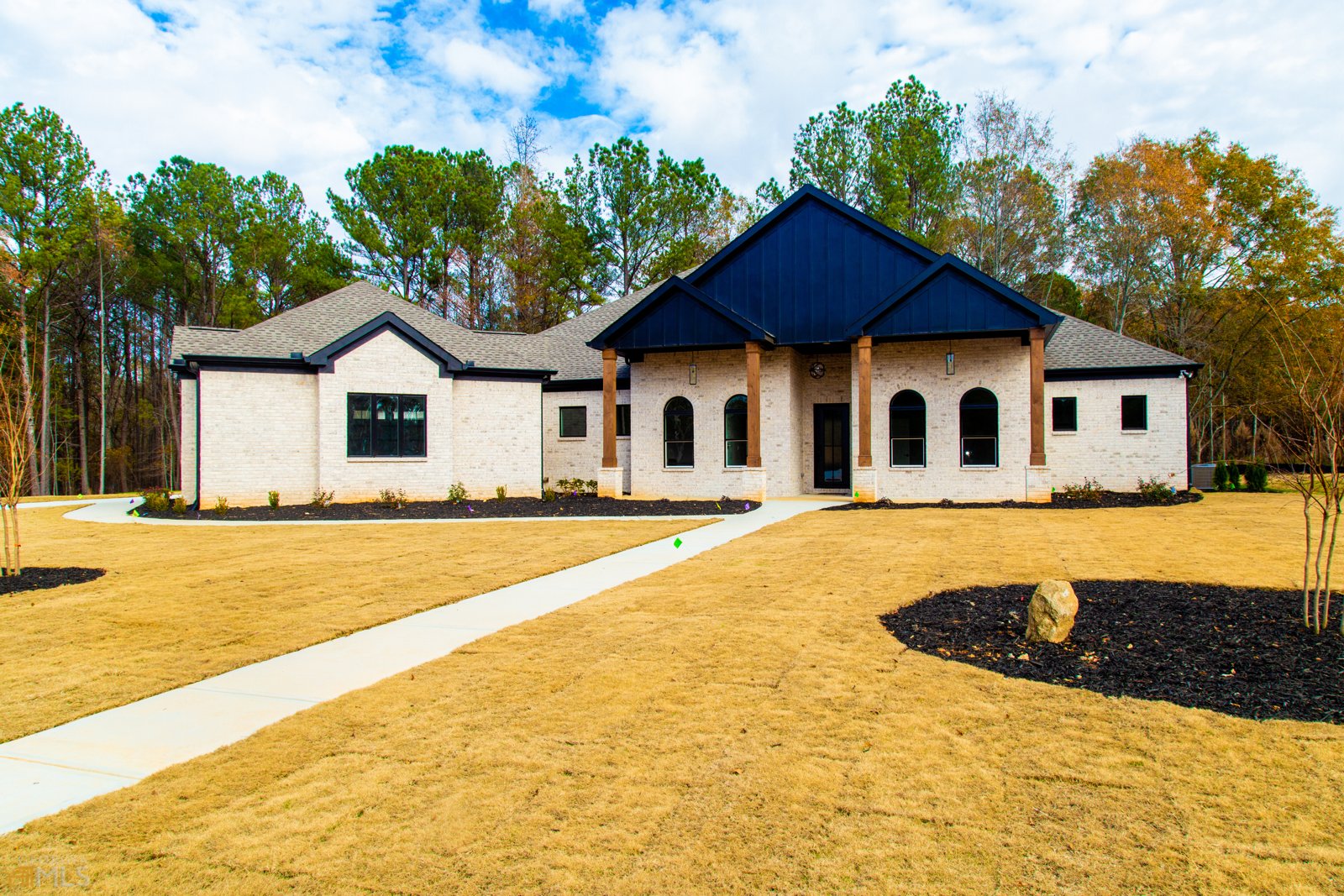 1590 Stacy Drive Snellville - Photo 1
