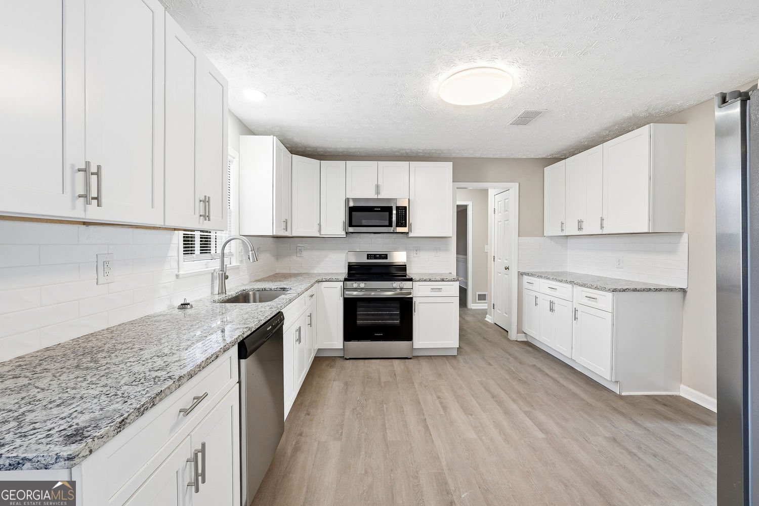 4043 Colonial Drive Lilburn - Photo 10