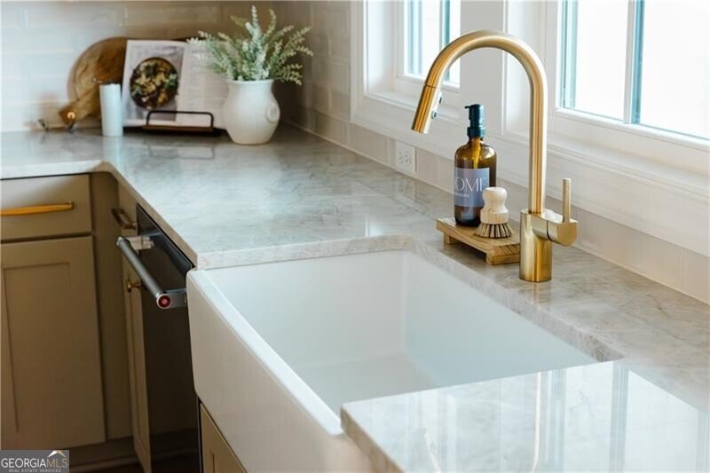 245 Mayfair Court Alpharetta - Photo 6