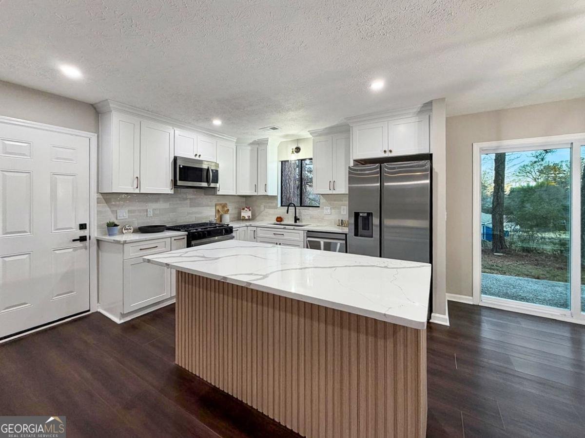 8198 Winewood Court Riverdale - Photo 12