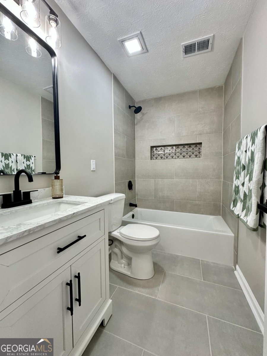 8198 Winewood Court Riverdale - Photo 15