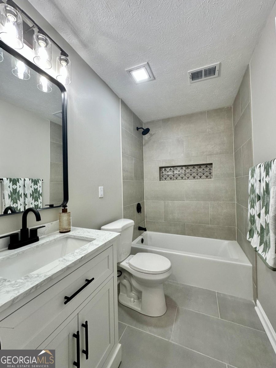 8198 Winewood Court Riverdale - Photo 16