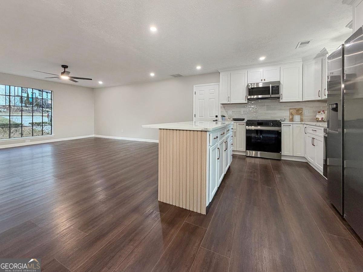 8198 Winewood Court Riverdale - Photo 8