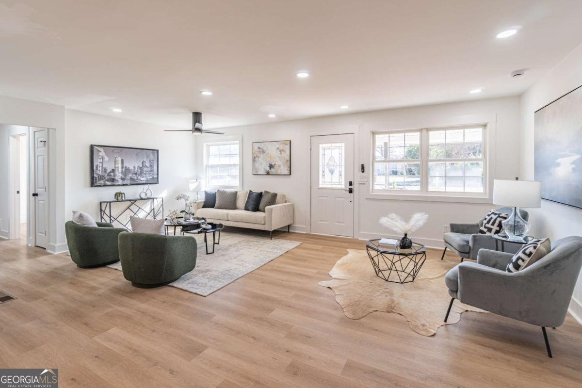 1388 Breezy Circle Norcross - Photo 11