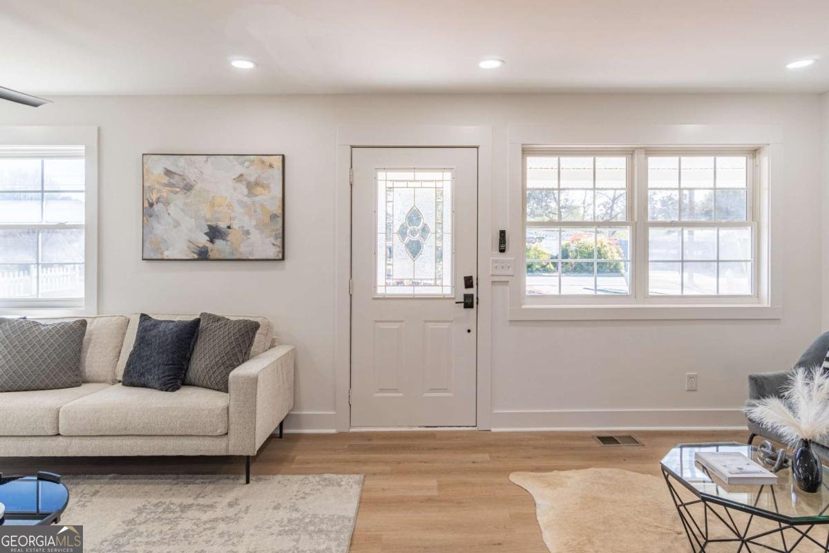 1388 Breezy Circle Norcross - Photo 9