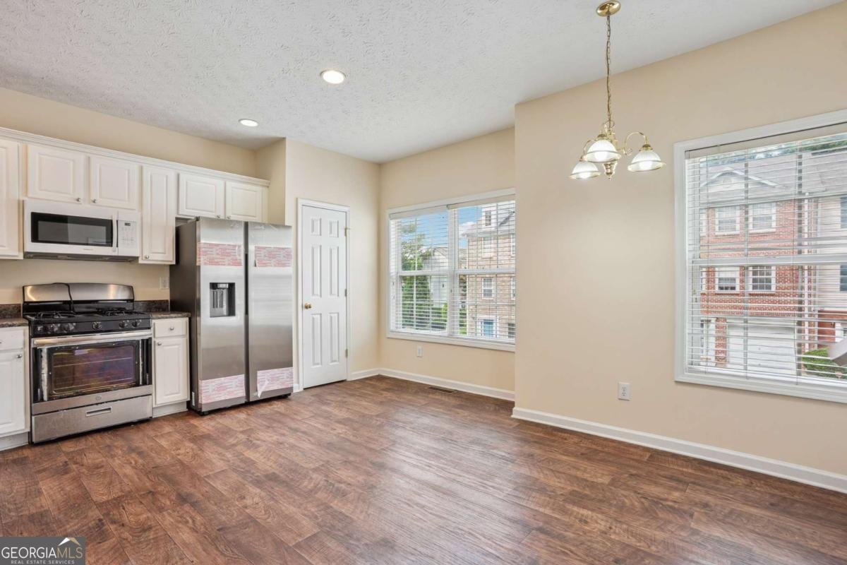 529 Lantern Wood Drive Scottdale - Photo 8