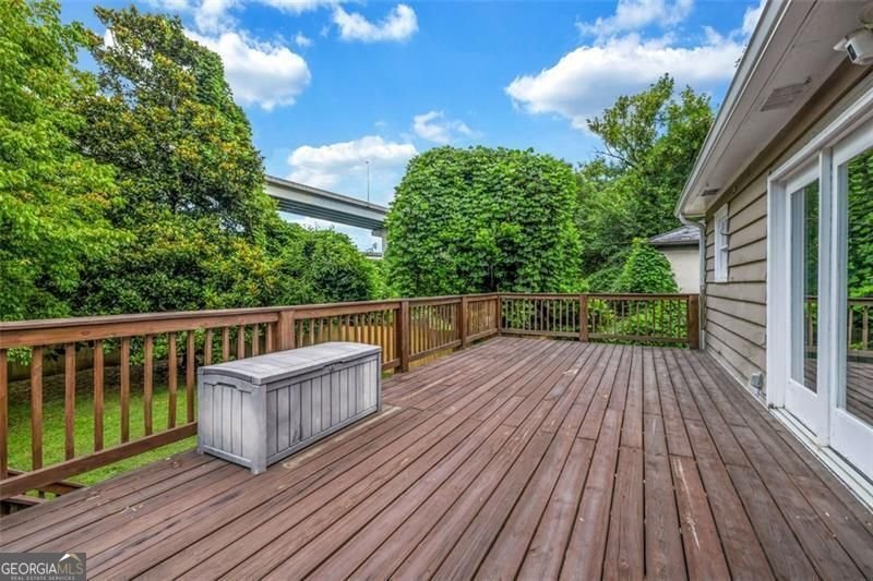 1008 LINDRIDGE Drive Atlanta - Photo 9