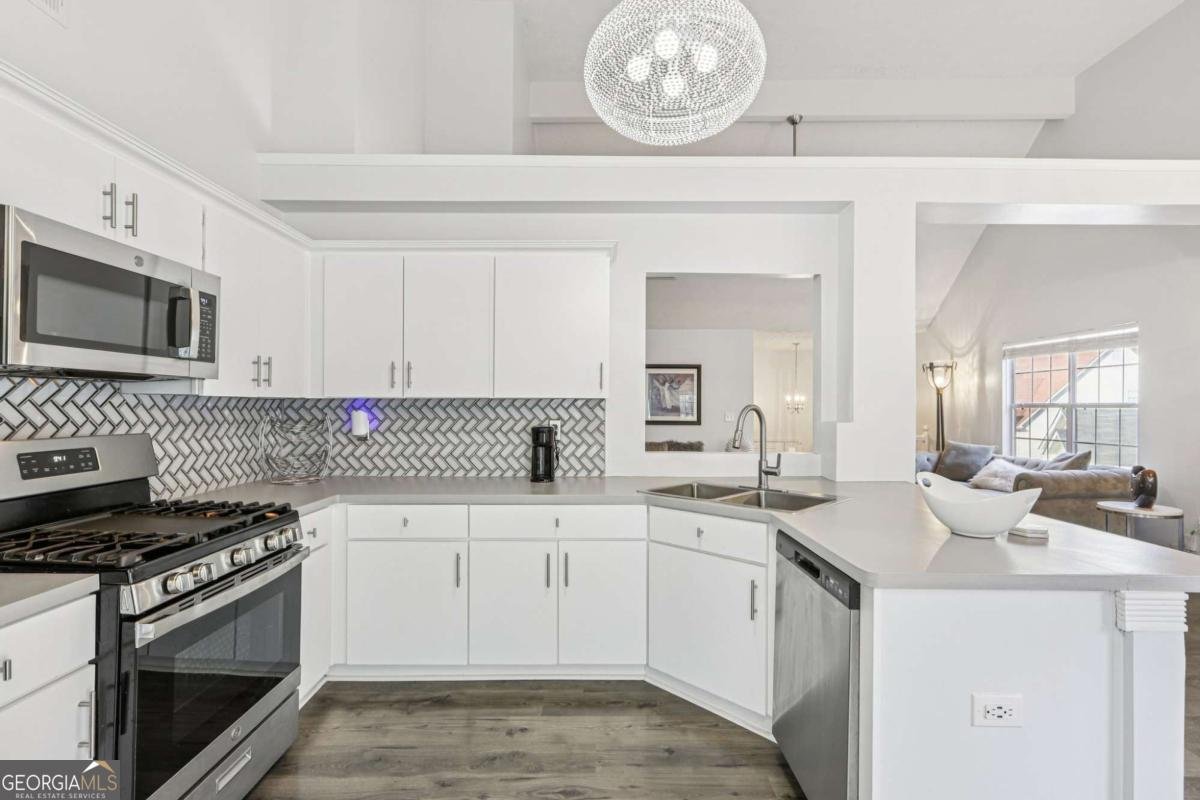 1661 Louisa Court Hampton - Photo 6