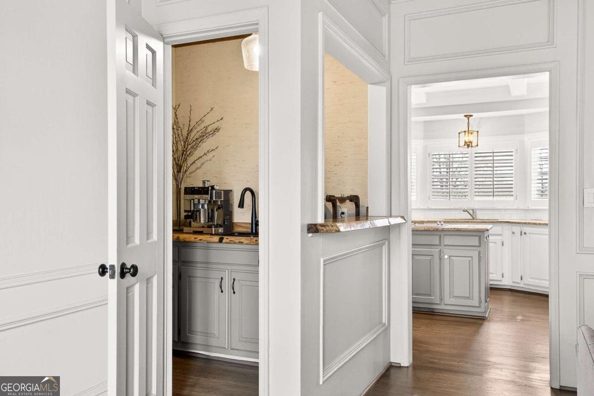 7685 Classic Way Atlanta - Photo 18