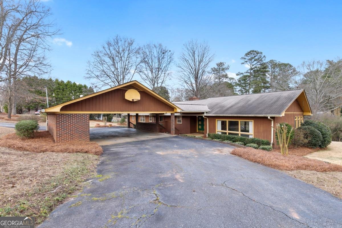 571 Greenvalley Drive Winder - Photo 1