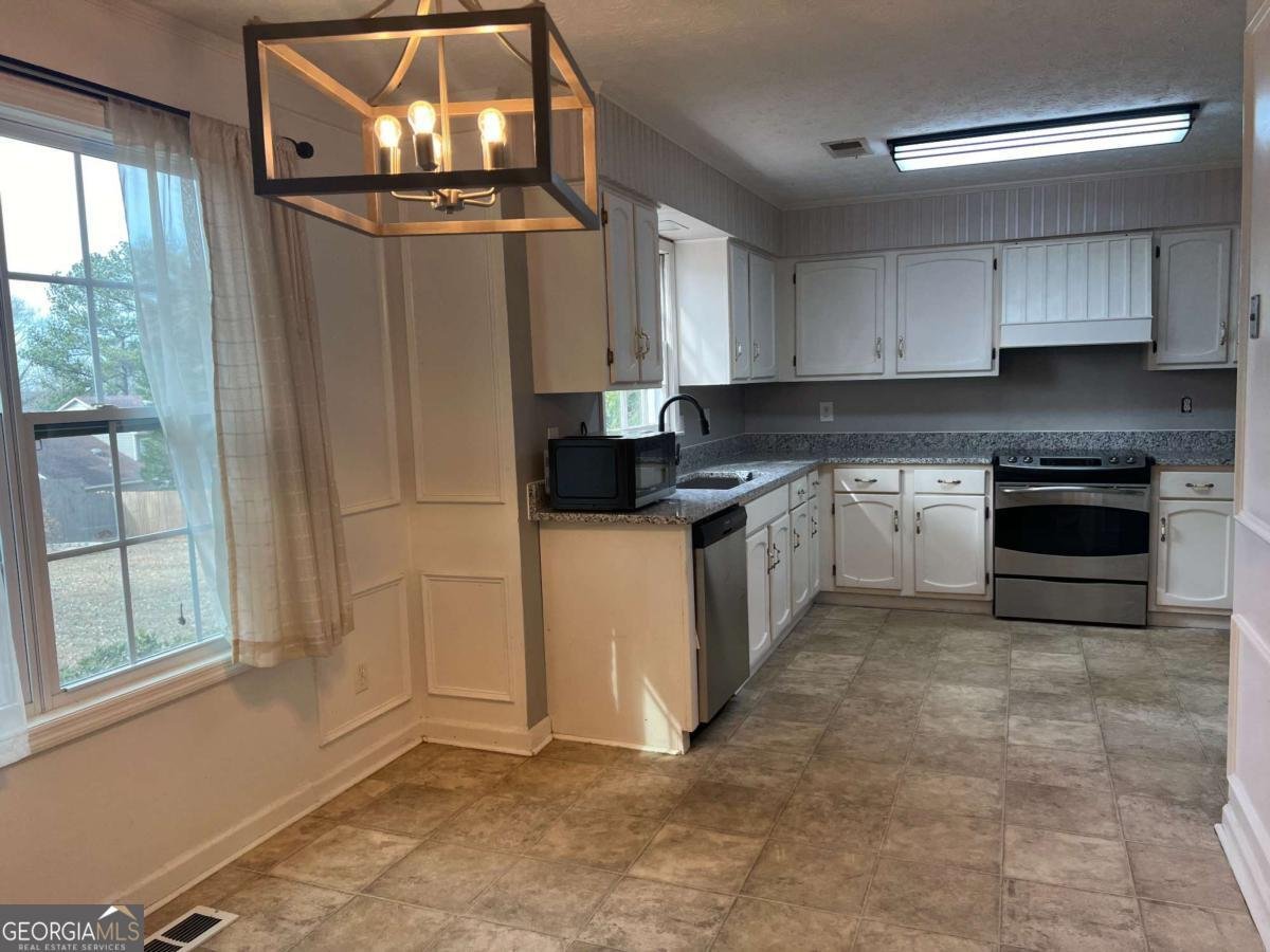 1725 Spindle Top Court Lilburn - Photo 10