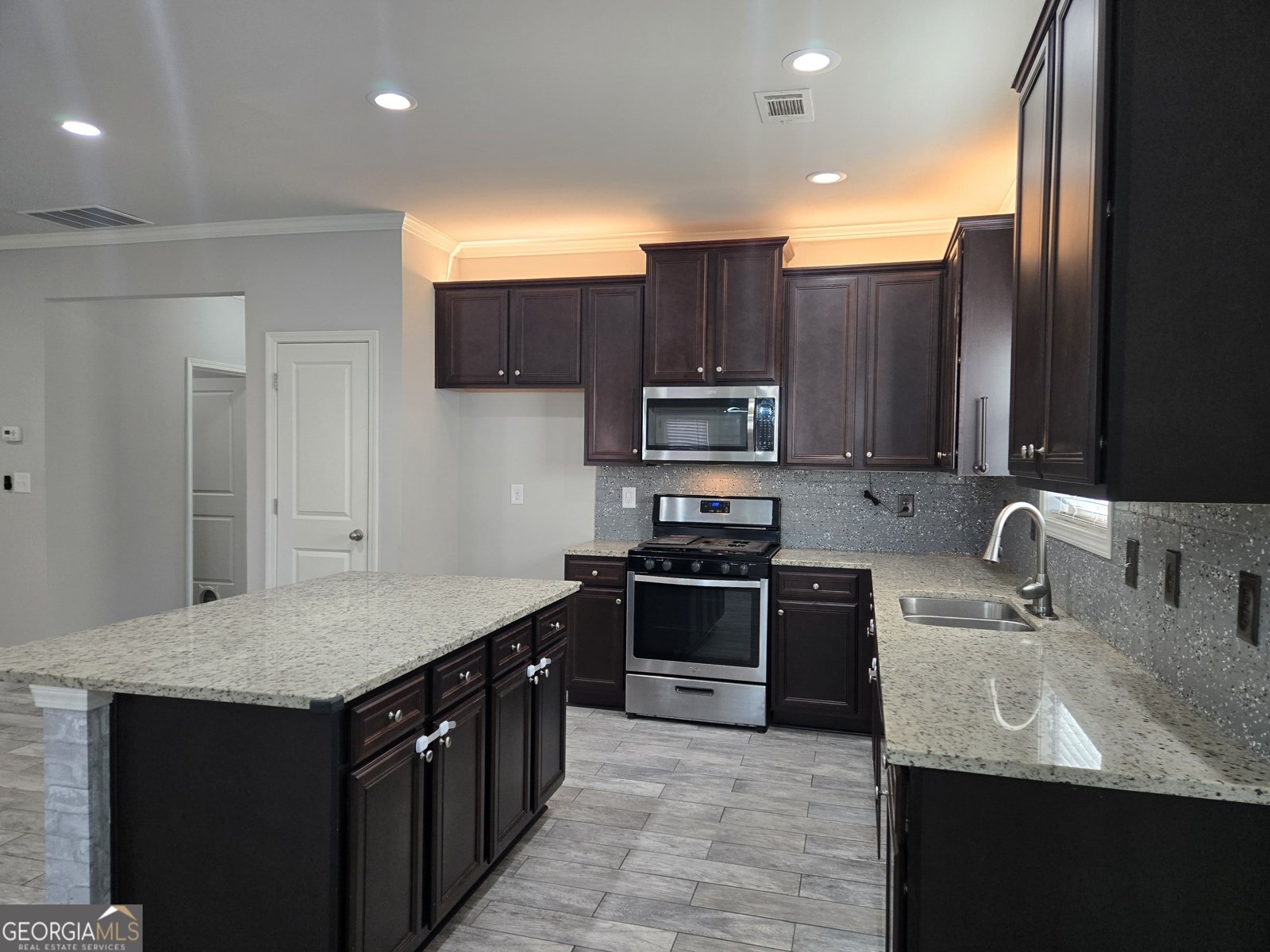 4514 Sweet Water Drive Gainesville - Photo 14