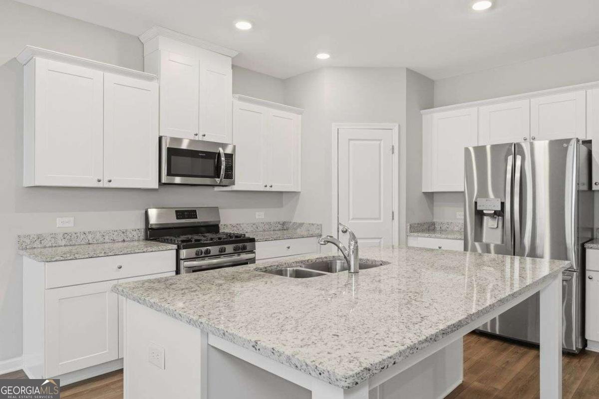 2079 Lanier Harbor Pointe Buford - Photo 10