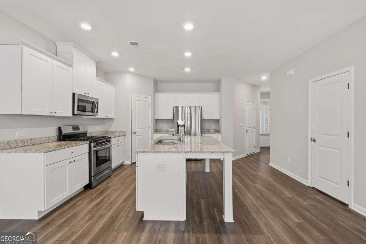 2079 Lanier Harbor Pointe Buford - Photo 11