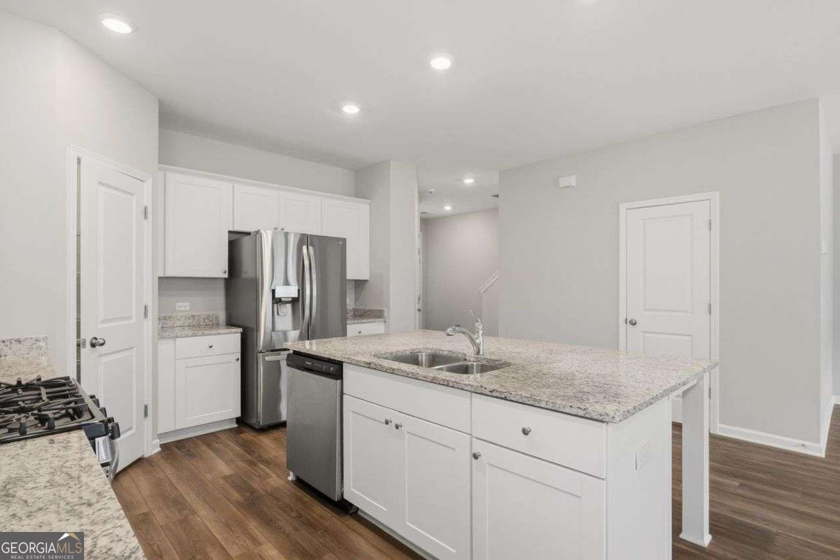 2079 Lanier Harbor Pointe Buford - Photo 12