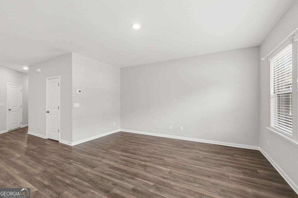 2079 Lanier Harbor Pointe Buford - Photo 18