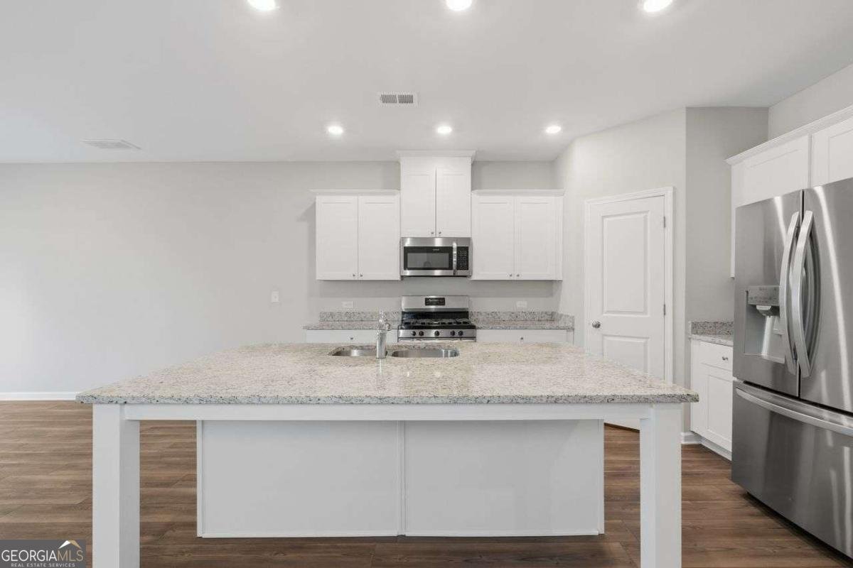 2079 Lanier Harbor Pointe Buford - Photo 6