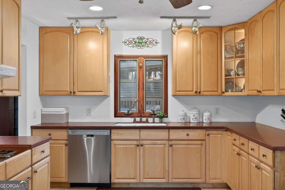 314 Bethel Drive Woodstock - Photo 12