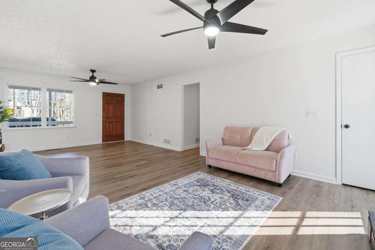 5641 Riding Woods Drive Powder Springs - Photo 11