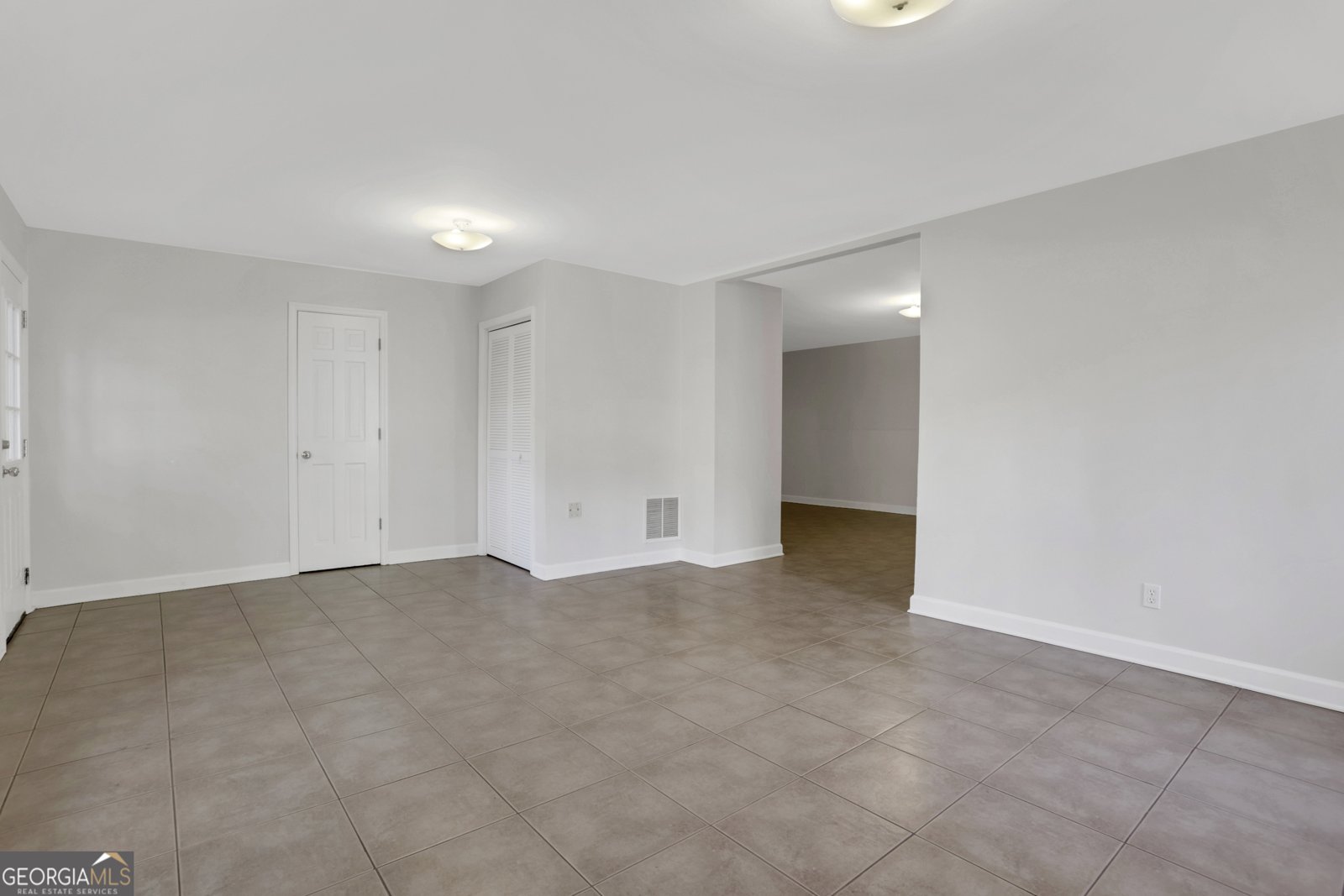 2405 Kimbrough Court Sandy Springs - Photo 37