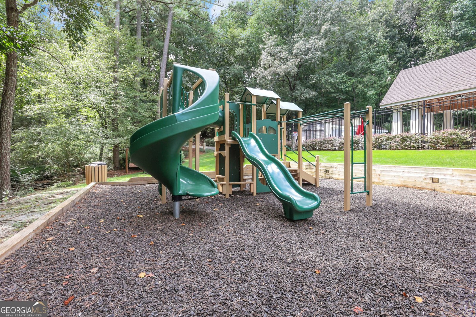 2405 Kimbrough Court Sandy Springs - Photo 45