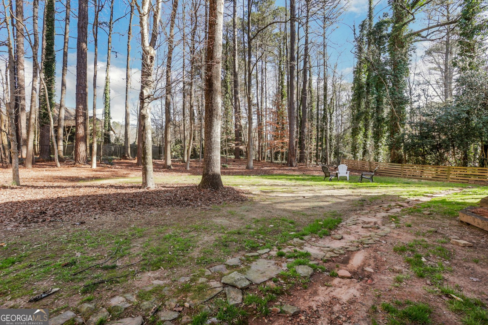 2405 Kimbrough Court Sandy Springs - Photo 9