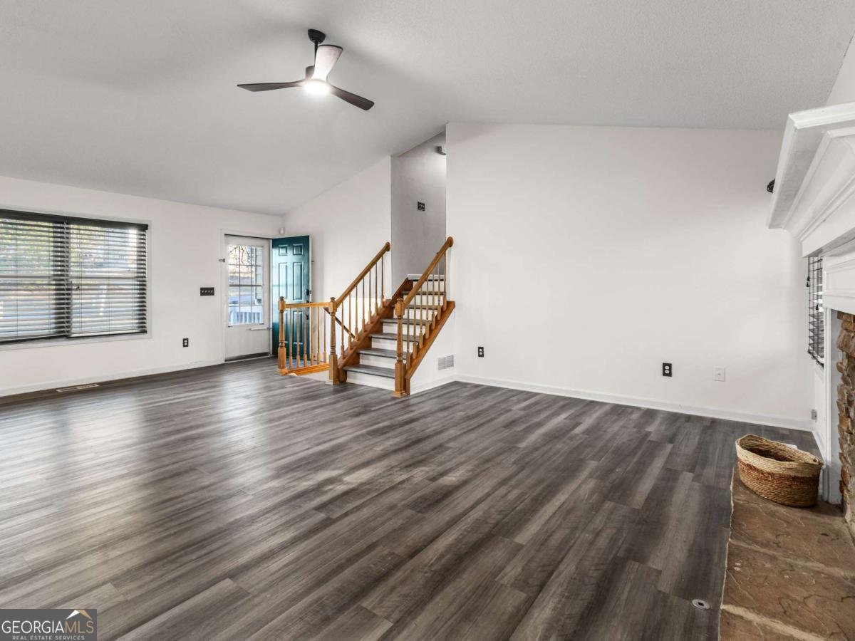 611 Amberwood Place Euharlee - Photo 10