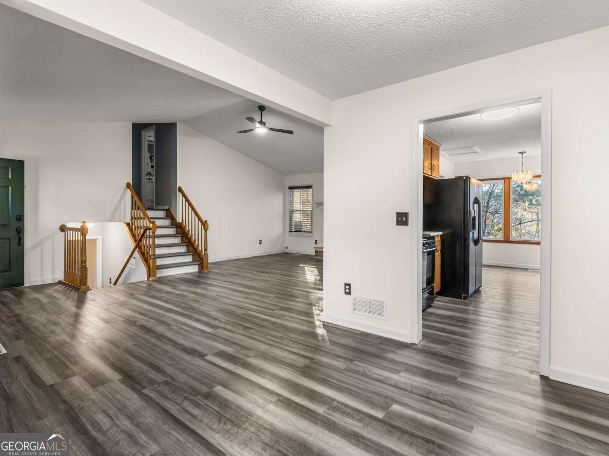 611 Amberwood Place Euharlee - Photo 11