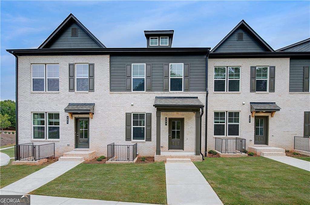 303 Daybreak Lane Newnan - Photo 1